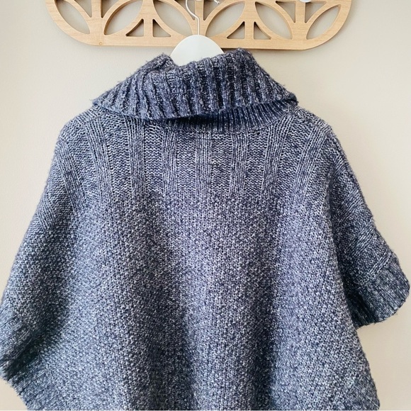aerie Button Up Poncho Sweater Charcoal Gray Sz XS - Picture 7 of 8